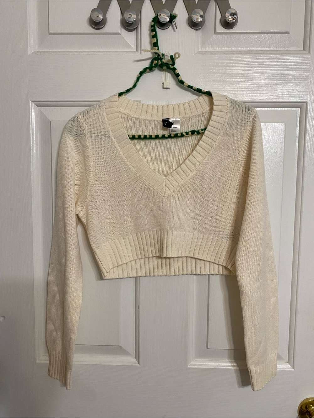 Divided Cream Cropped V-Neck Sweater Top